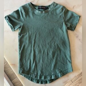 Lenox James basic tee in spruce. Size 3T worn, but great condition